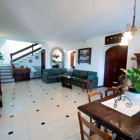 Termini-sant'agata Sleeps 17 Pool Wifi Termini