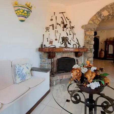 Villa Termini-sant'agata Sleeps 17 Pool Wifi